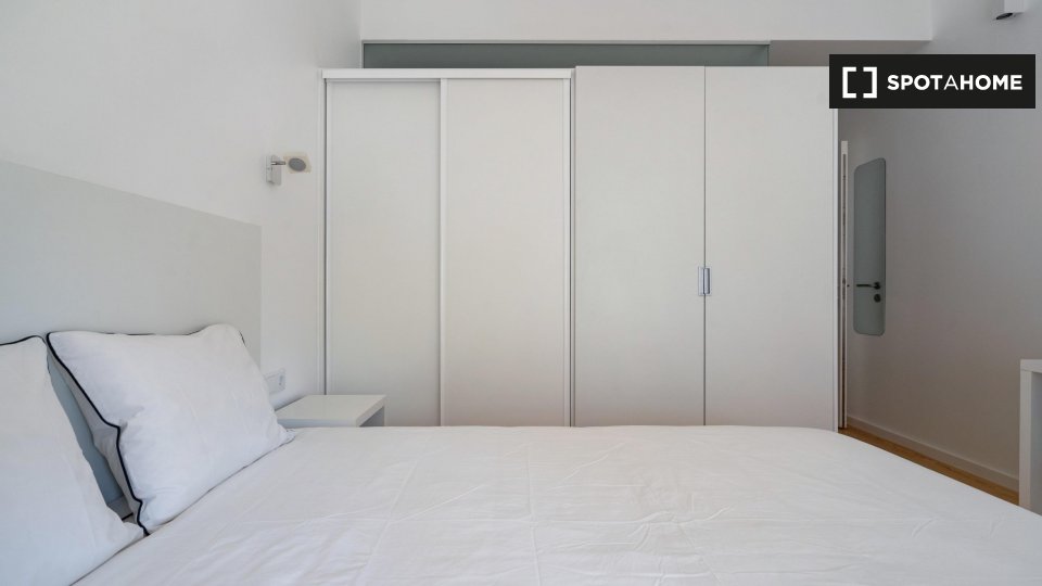Double room Lisbon, 7 beds, 210m² — photo 4