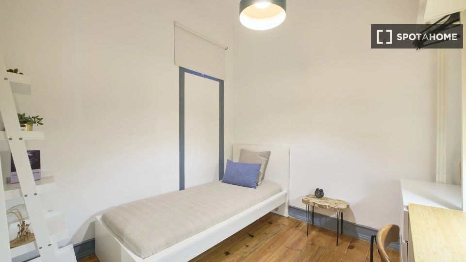 Double room Lisbon, 4 beds — photo 1