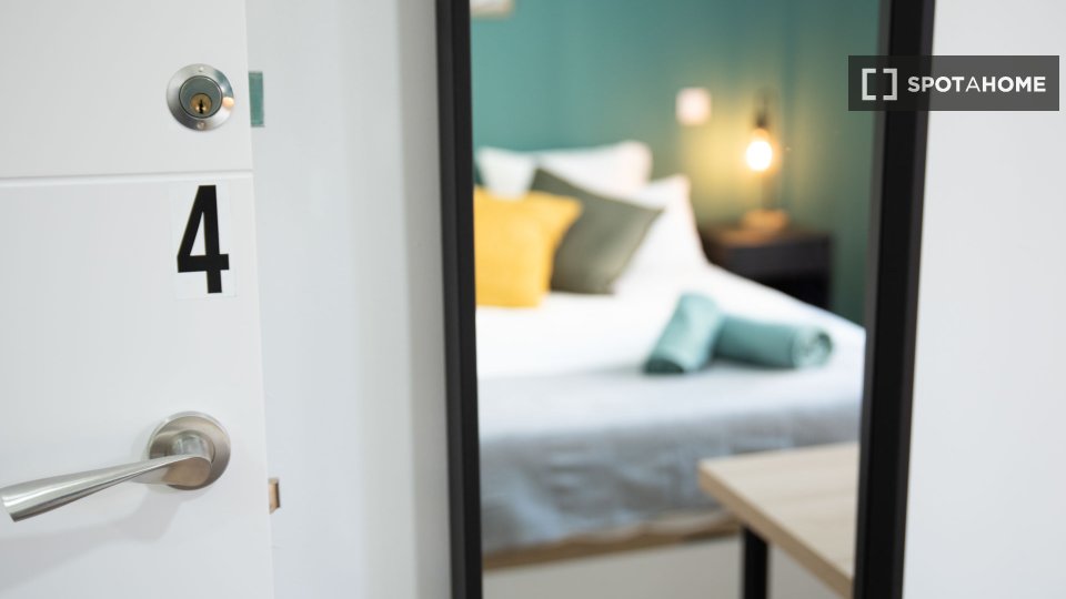 Double room Madrid, 5 beds, 90m² — photo 38