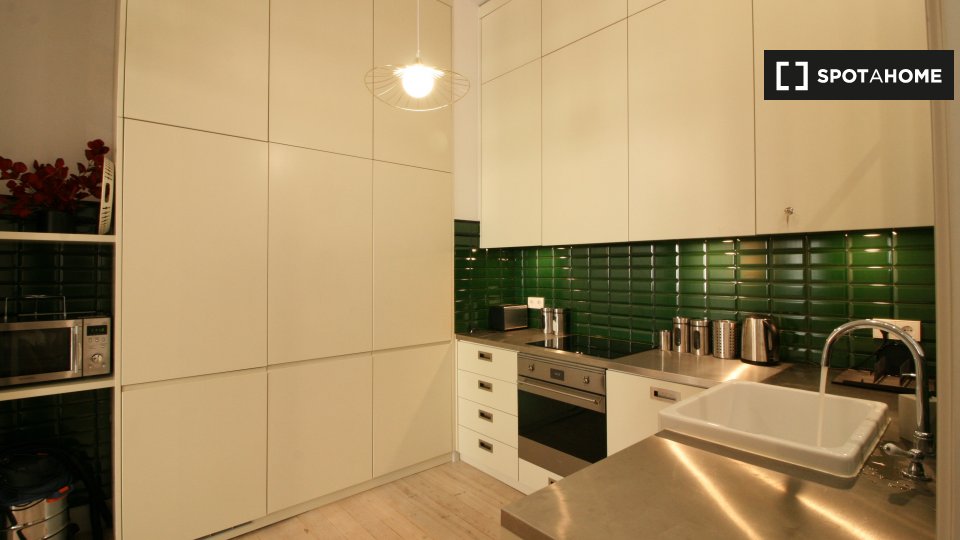 Apartment Lisbon, 3 beds, 130m² — photo 16