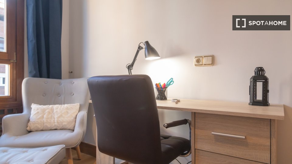 Double room Madrid, 11 beds — photo 11