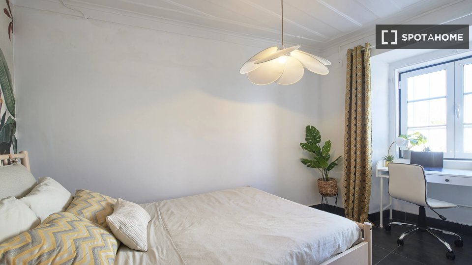 Double room Lisbon, 13 beds — photo 1