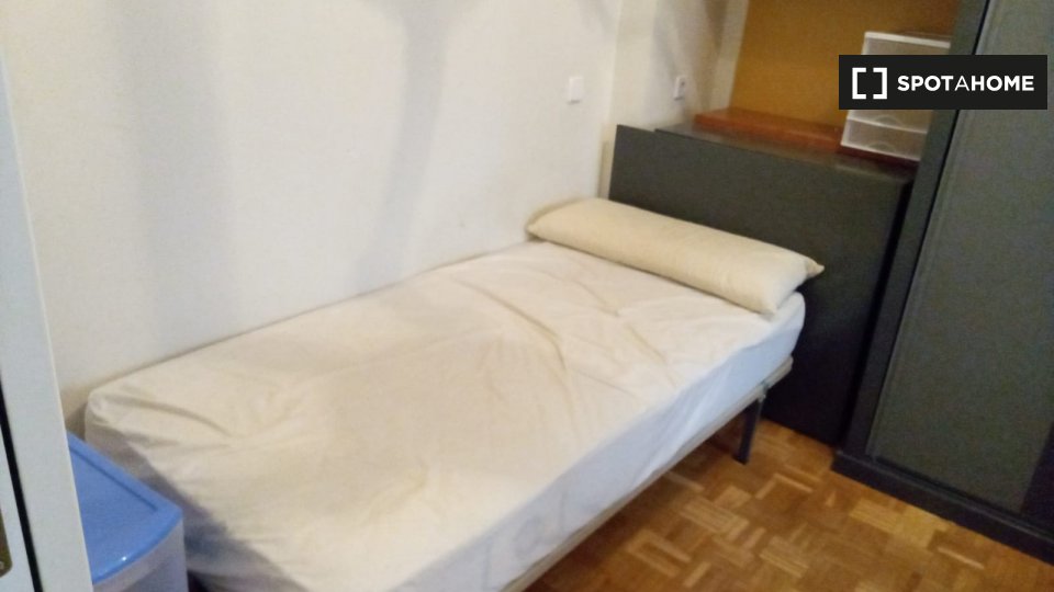 Double room Madrid, 4 beds, 119m² — photo 10