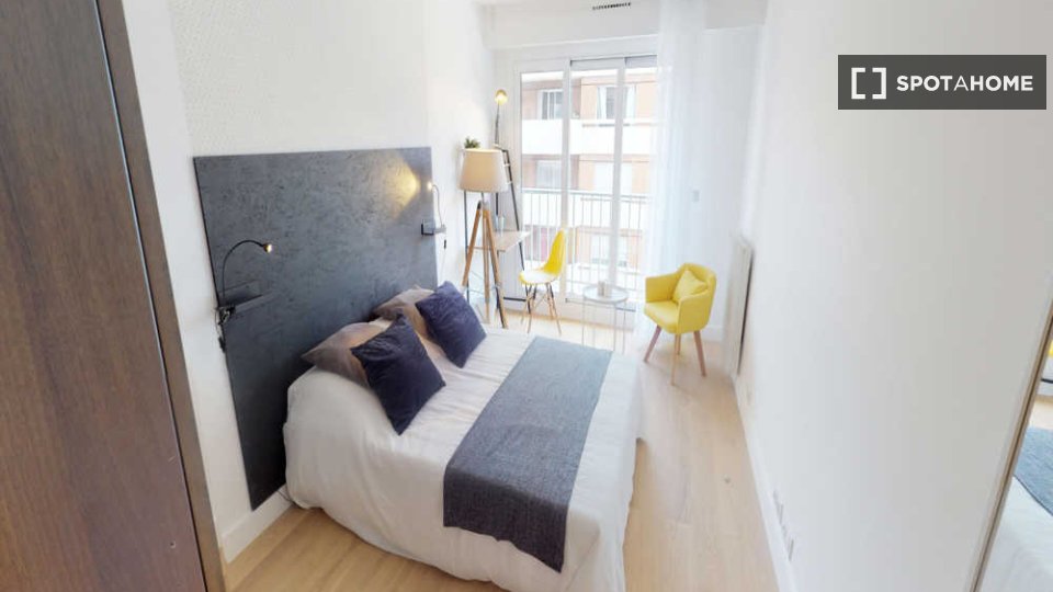 Double room Paris, 5 beds, 110m² — photo 18