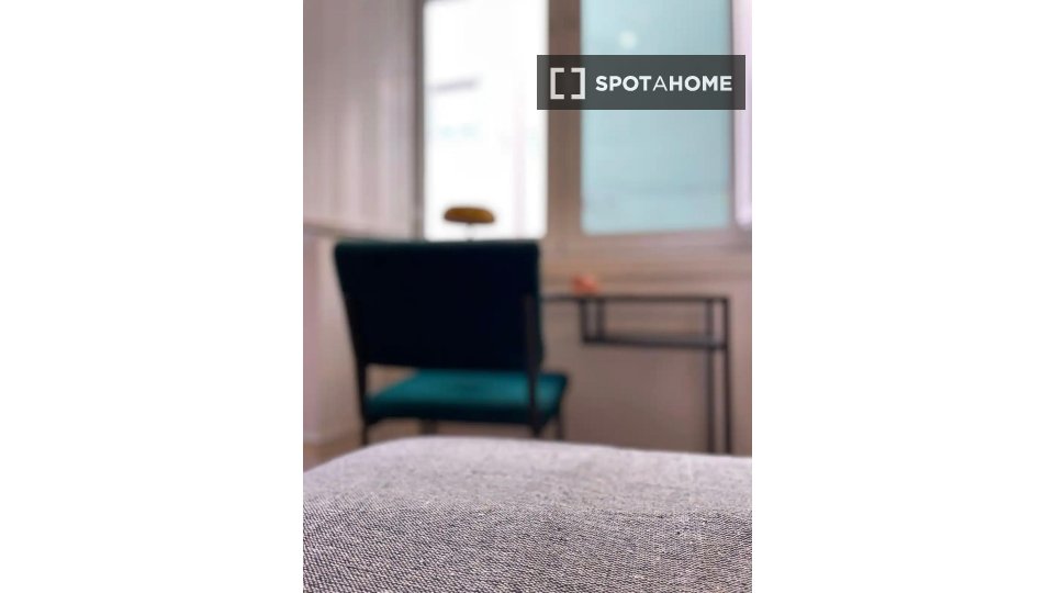 Apartment Lisbon, 3 beds, 100m² — photo 11