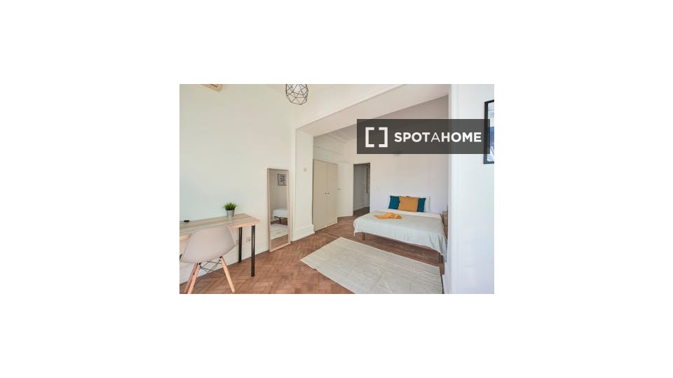 Double room Lisbon, 7 beds — photo 19