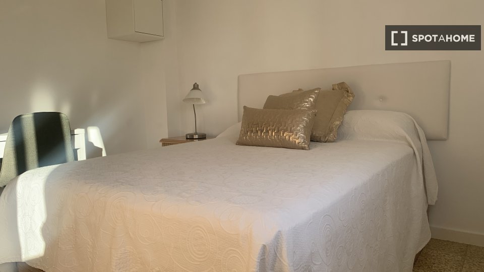Double room Malaga, 4 beds — photo 11