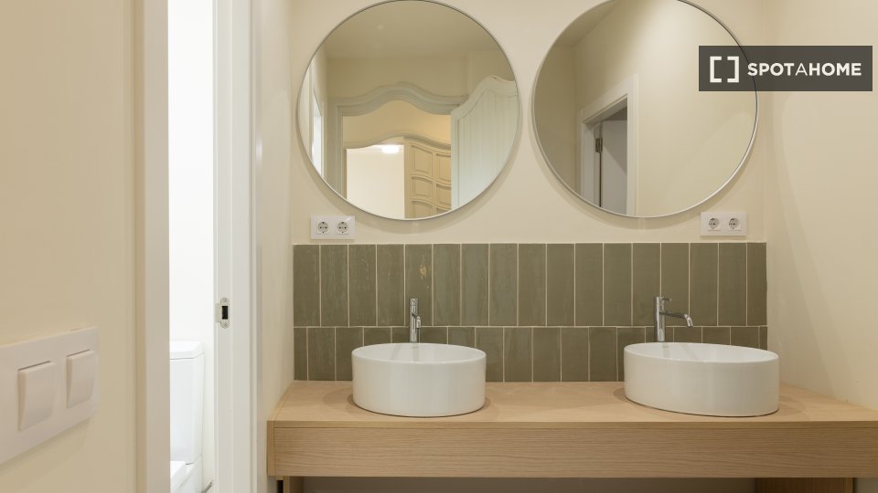 Chambre double Valence, 6 chambres, 100m² — photo 13