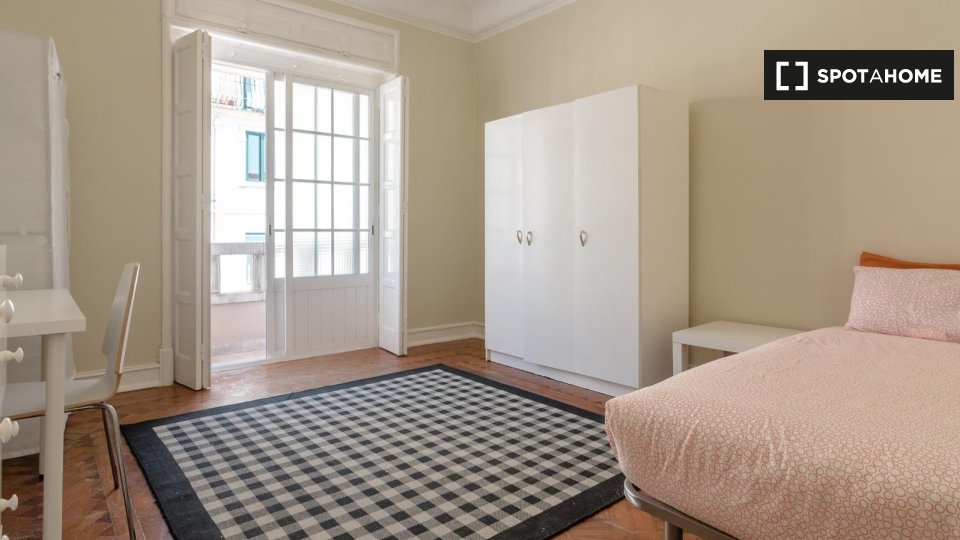 Double room Lisbon, 7 beds — photo 19