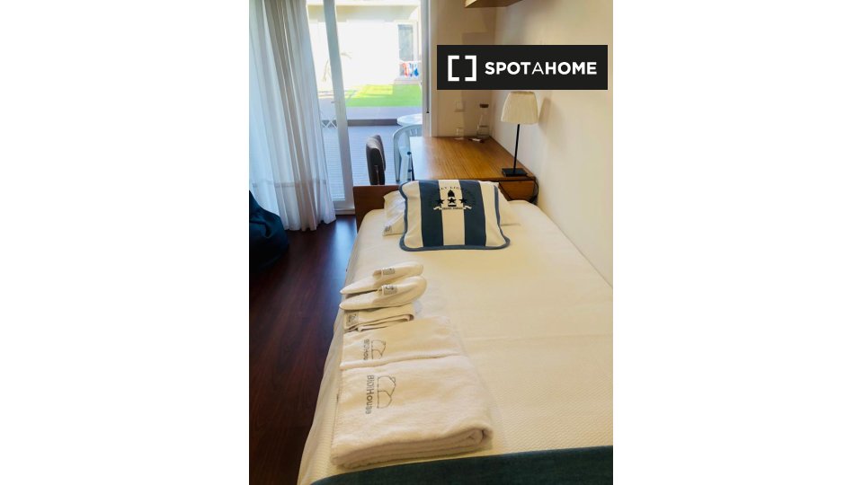 Double room Porto, 11 beds — photo 1