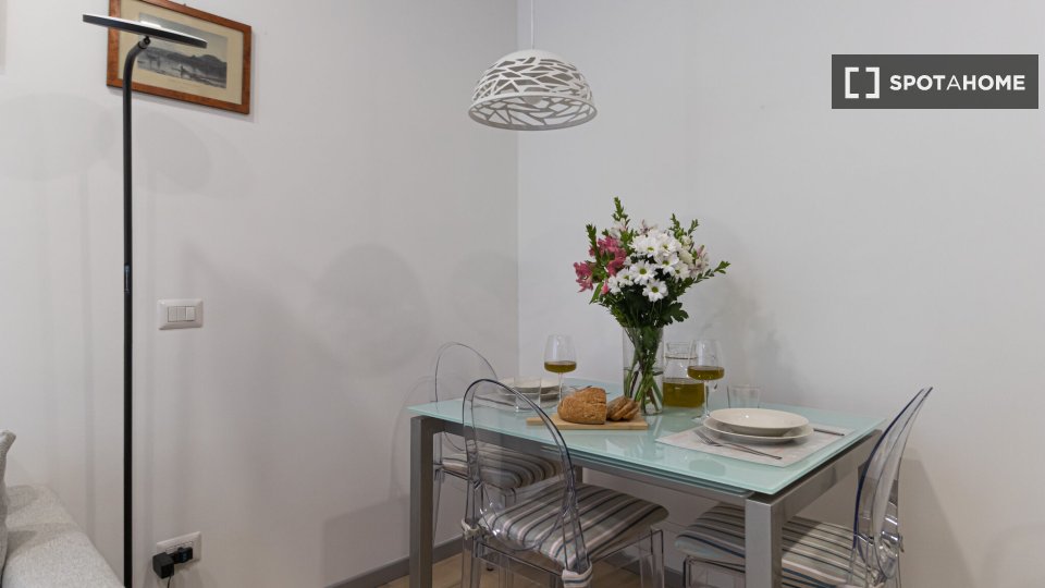 Apartment Milan, 1 bed, 48m² — photo 13