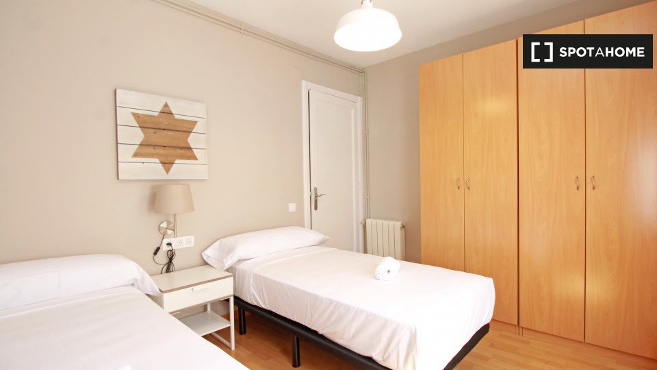 Apartment Barcelona, 4 beds, 140m² — photo 14