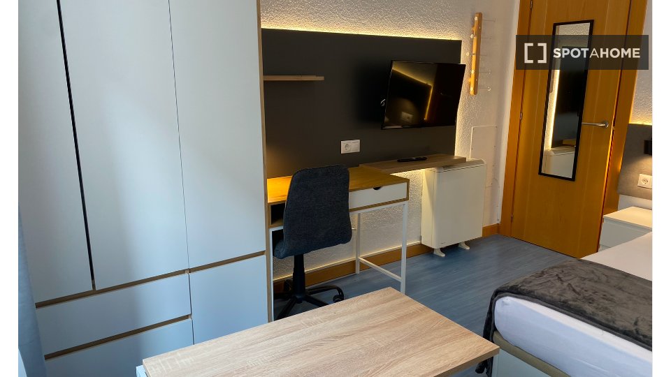 Double room Salamanca, 5 beds, 100m² — photo 10