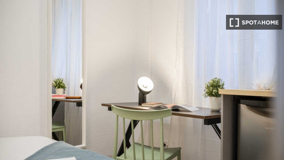 Double room Madrid, 25 beds — photo 64