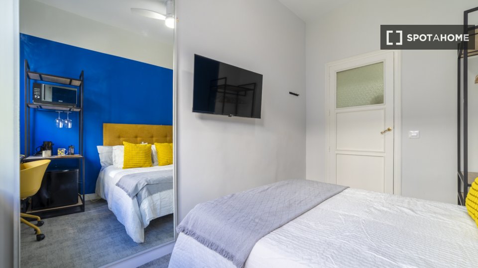 Double room Madrid, 10 beds, 162m² — photo 7