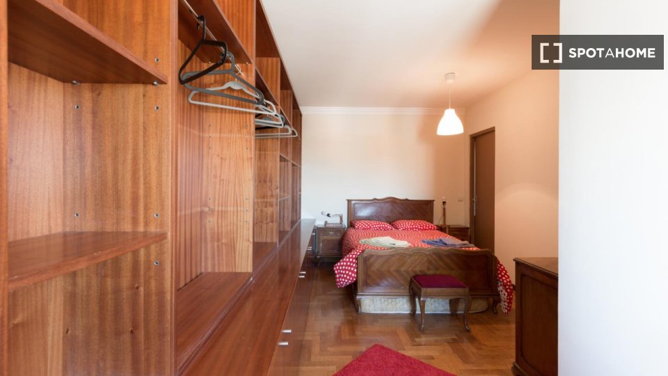 Double room Porto, 5 beds, 115m² — photo 1