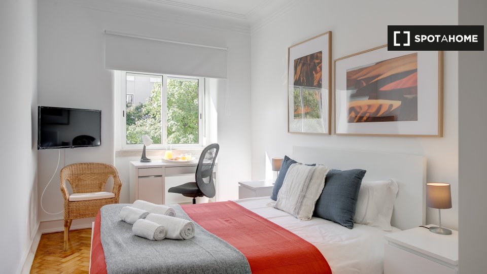 Double room Lisbon, 4 beds — photo 2