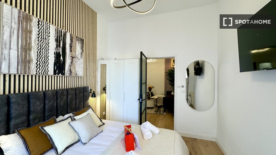 Double room Madrid, 2 beds — photo 4