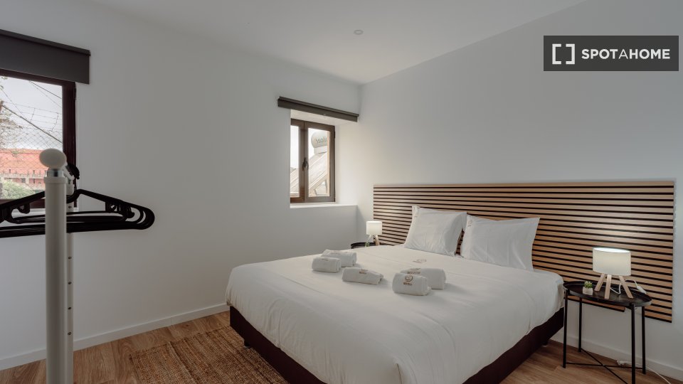 Apartment Porto, 4 beds, 160m² — photo 1
