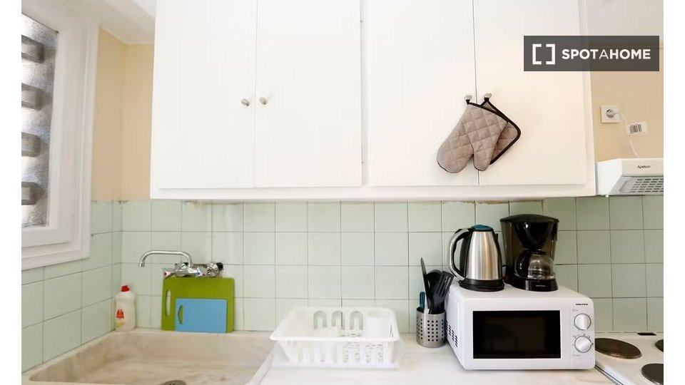 Double room Athens, 5 beds — photo 9