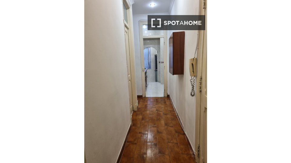Apartment Lisbon, 3 beds, 96m² — photo 4