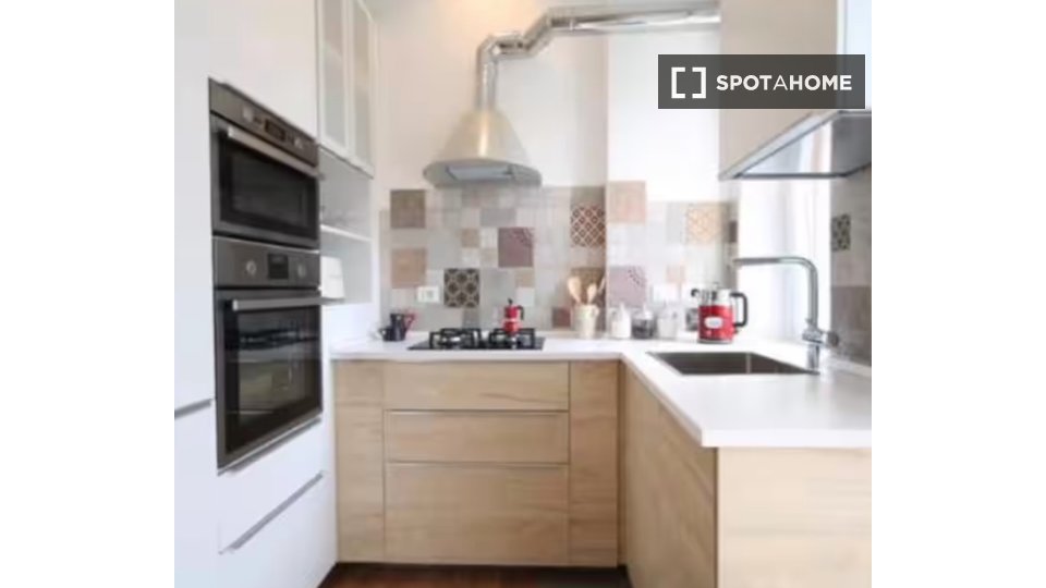 Double room Milan, 2 beds, 85m² — photo 3