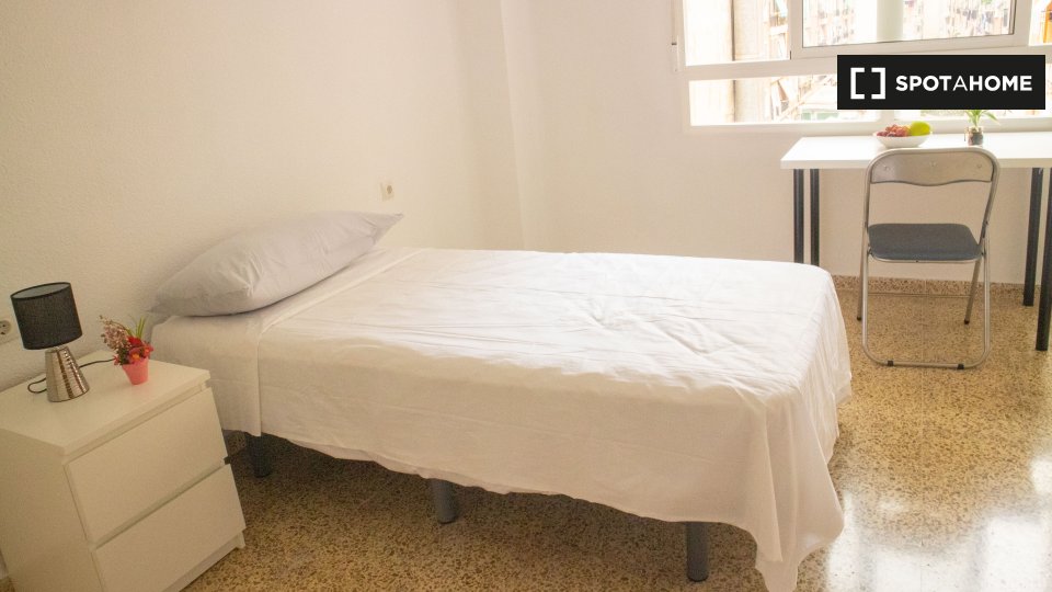 Double room Valencia, 4 beds — photo 14