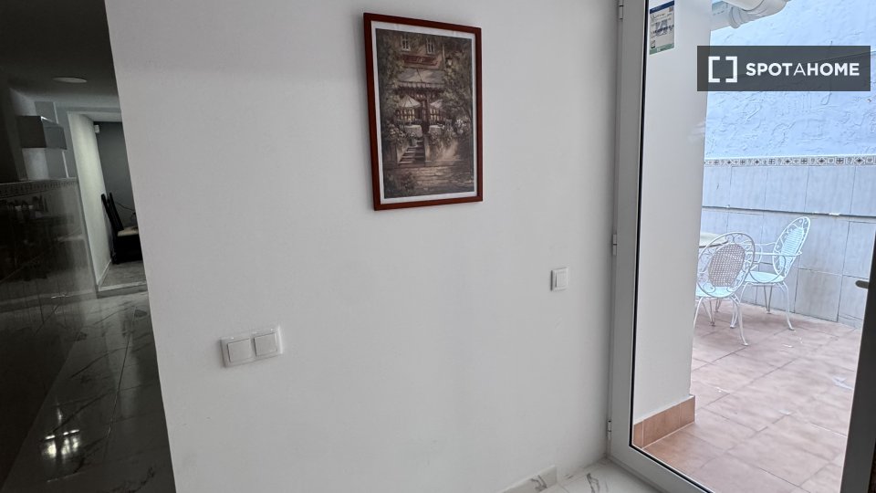 Double room Barcelona, 4 beds, 102m² — photo 11