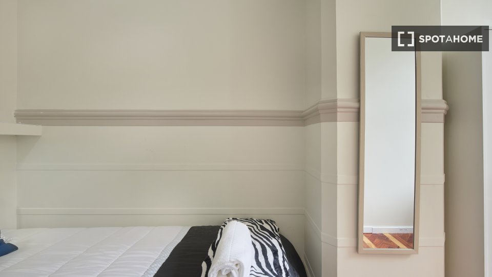 Double room Lisbon, 9 beds — photo 21
