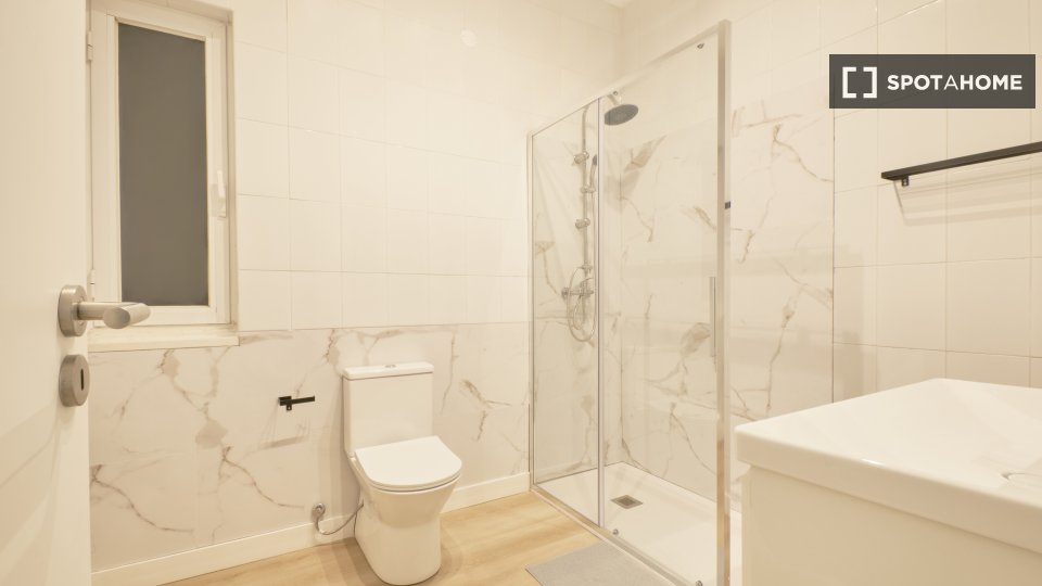 Double room Lisbon, 10 beds — photo 19
