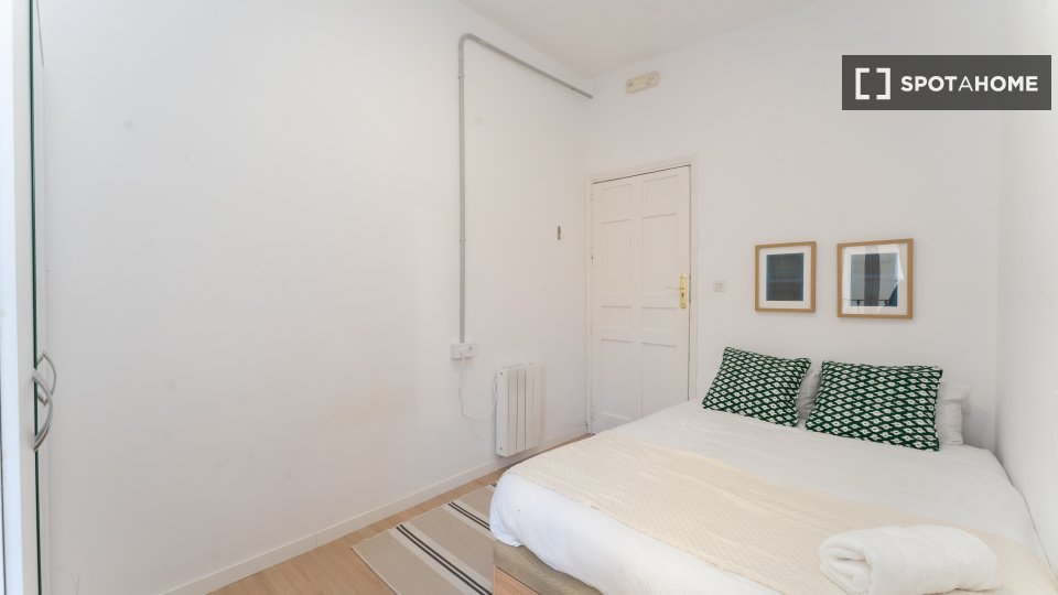 Double room Madrid, 10 beds — photo 29