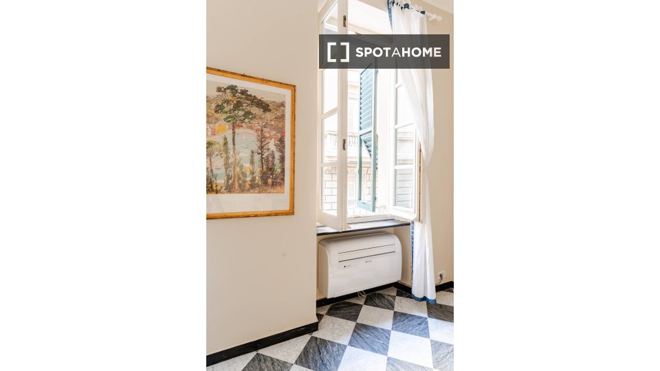 Apartment Genoa, 1 bed — photo 17