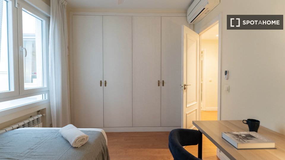 Double room Madrid, 6 beds — photo 10