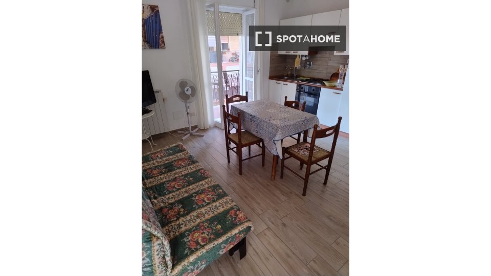 Double room Rome, 2 beds — photo 19