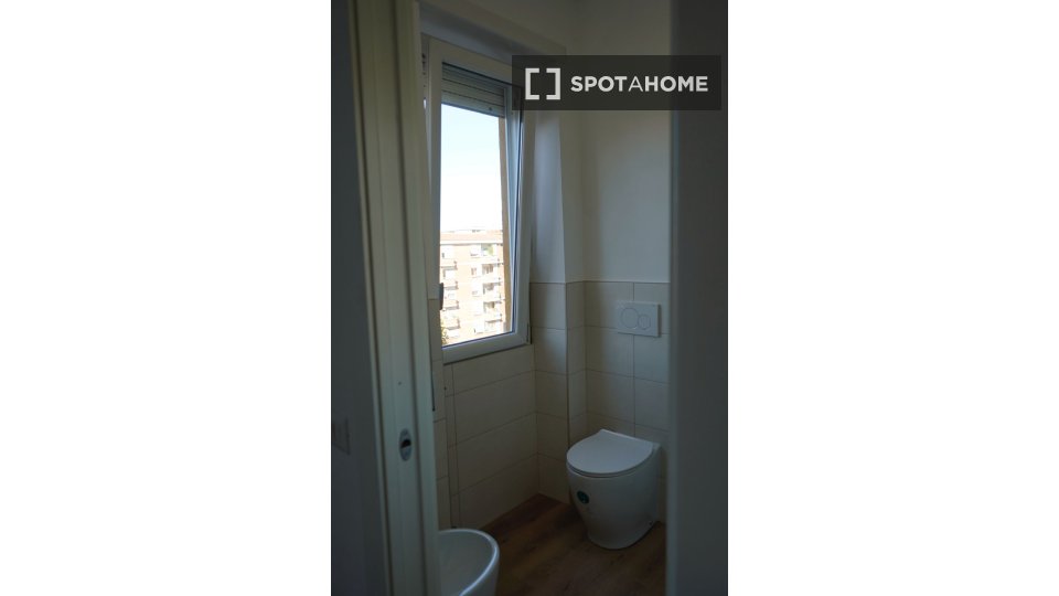 Double room Rome, 3 beds, 100m² — photo 13