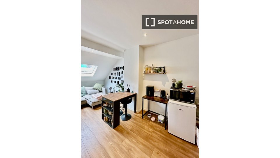 Apartment Brussels, 1 bed, 50m² — photo 1
