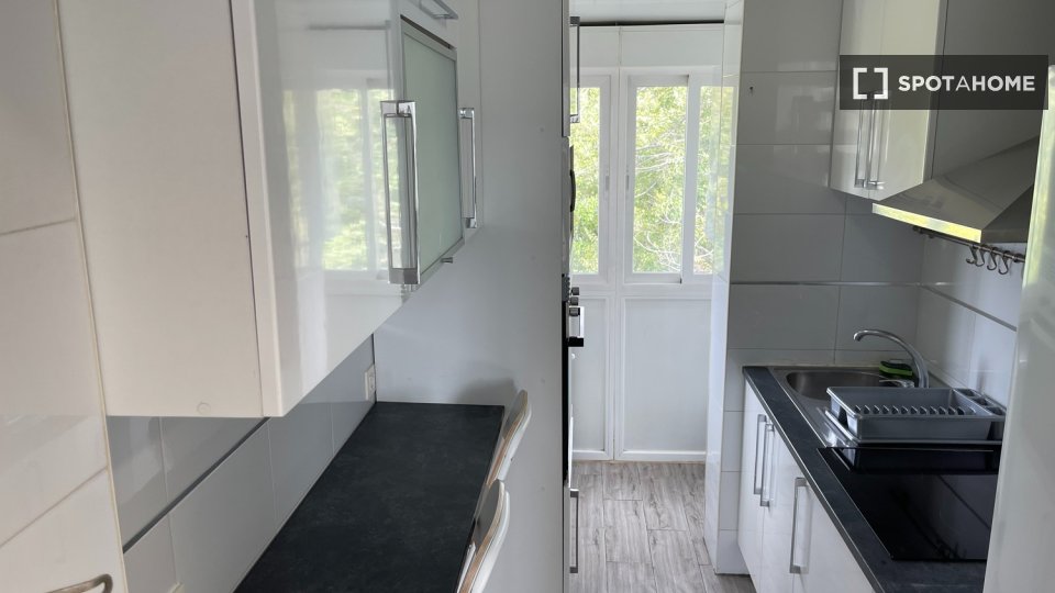 Double room Madrid, 4 beds — photo 10