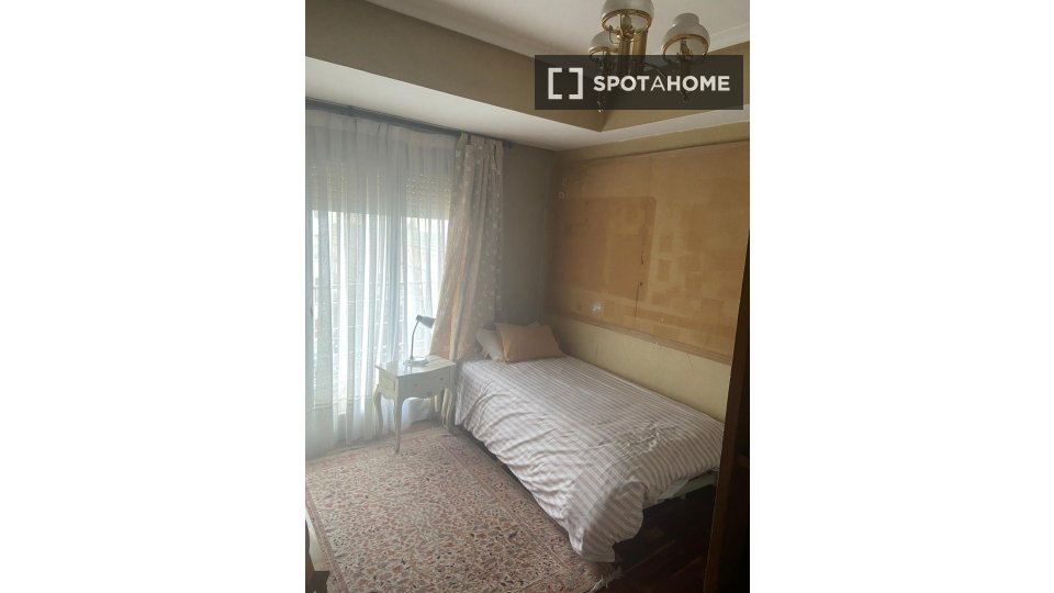 Double room Madrid, 3 beds — photo 7