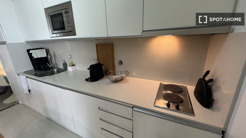 Apartment Lisbon, 1 bed — photo 12