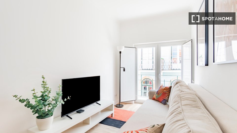 Apartment Lisbon, 2 beds — photo 10