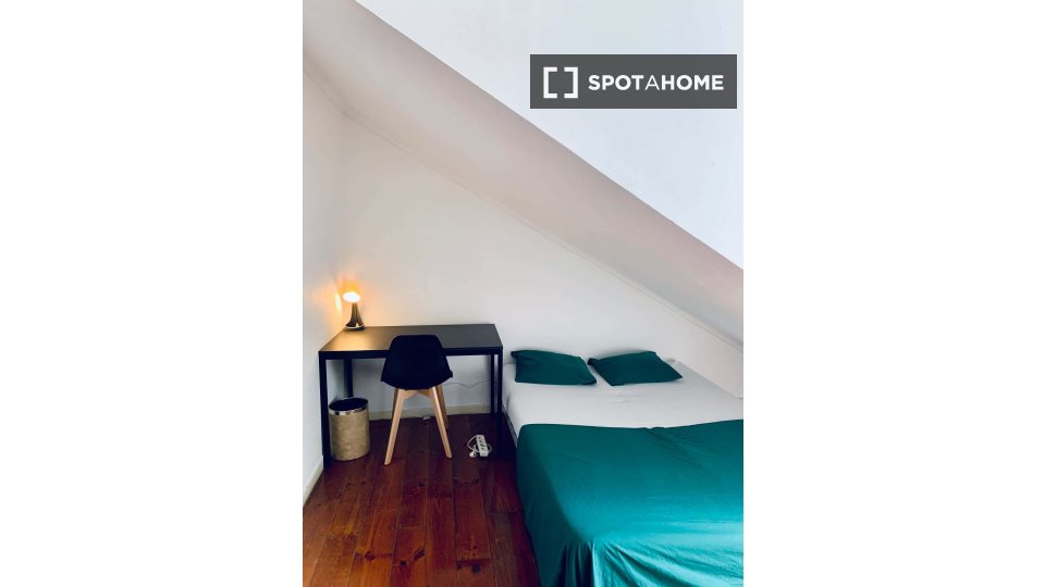 Double room Lisbon, 5 beds — photo 30