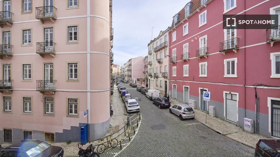 Double room Lisbon, 4 beds — photo 15