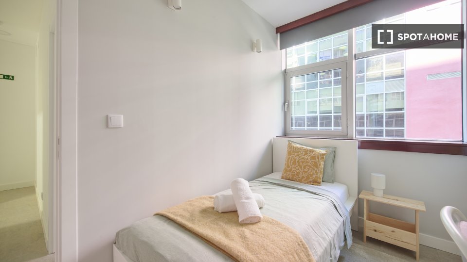 Double room Lisbon, 9 beds — photo 4