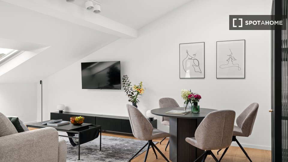 Apartment Berlin, 2 beds, 64m² — photo 2