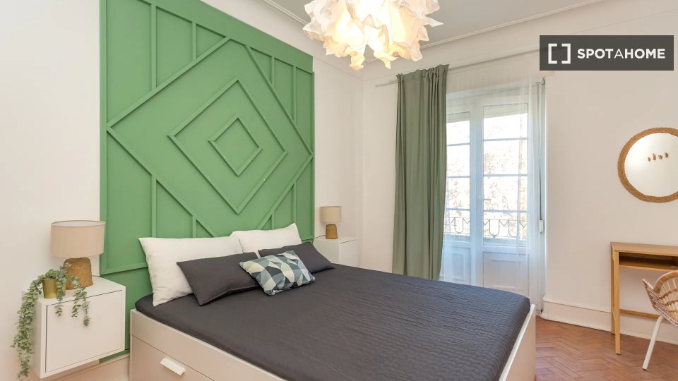 Double room Lisbon, 6 beds — photo 17