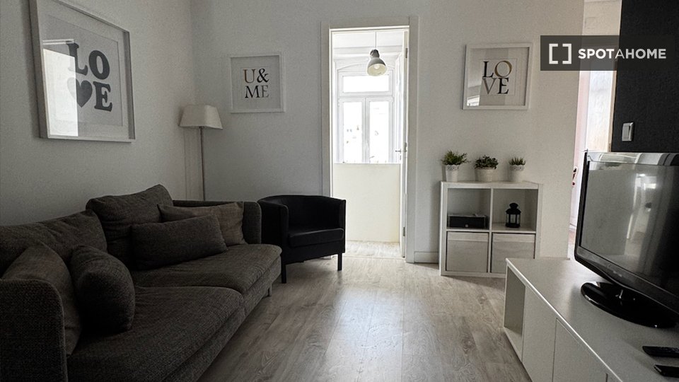 Double room Lisbon, 4 beds — photo 6