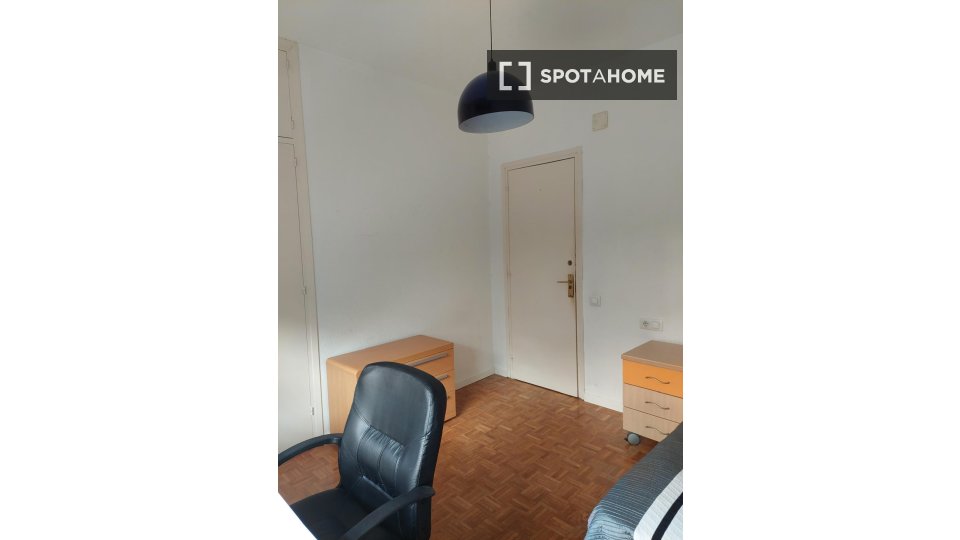 Double room Madrid, 7 beds — photo 24
