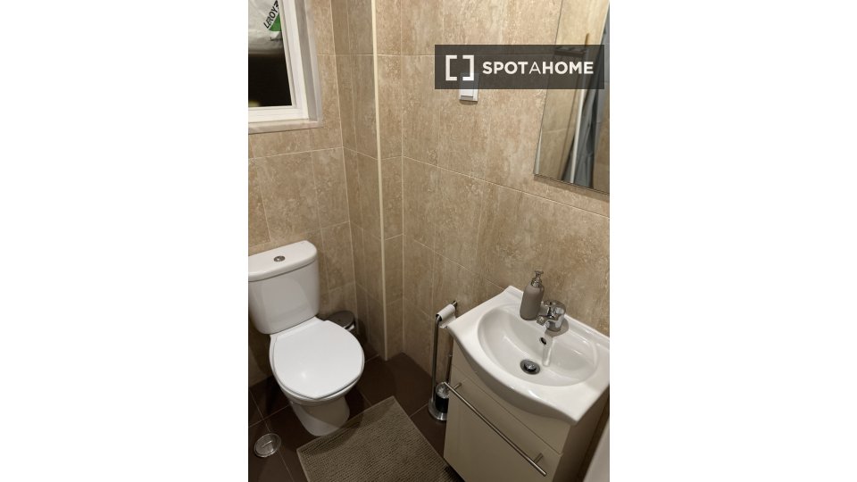 Double room Lisbon, 5 beds, 12345m² — photo 8
