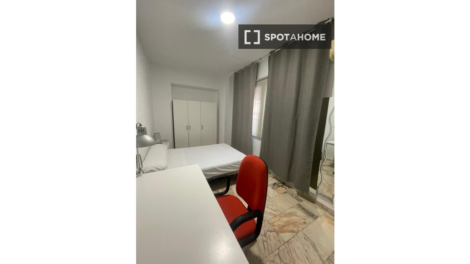 Double room Seville, 17 beds, 410m² — photo 67