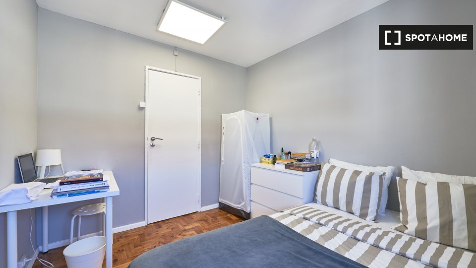 Double room Lisbon, 6 beds — photo 2